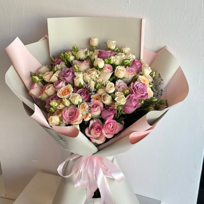 ⁦باقة ازهار لاروزا⁩ - الصورة ⁦1⁩