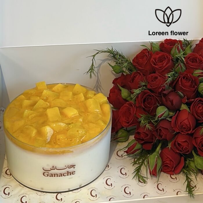 ⁦باقة ورود حمراء مع كيكة جاناش⁩ - الصورة ⁦2⁩