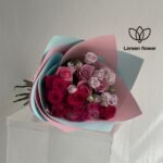 باقة الورد الممزوجة بالألوان