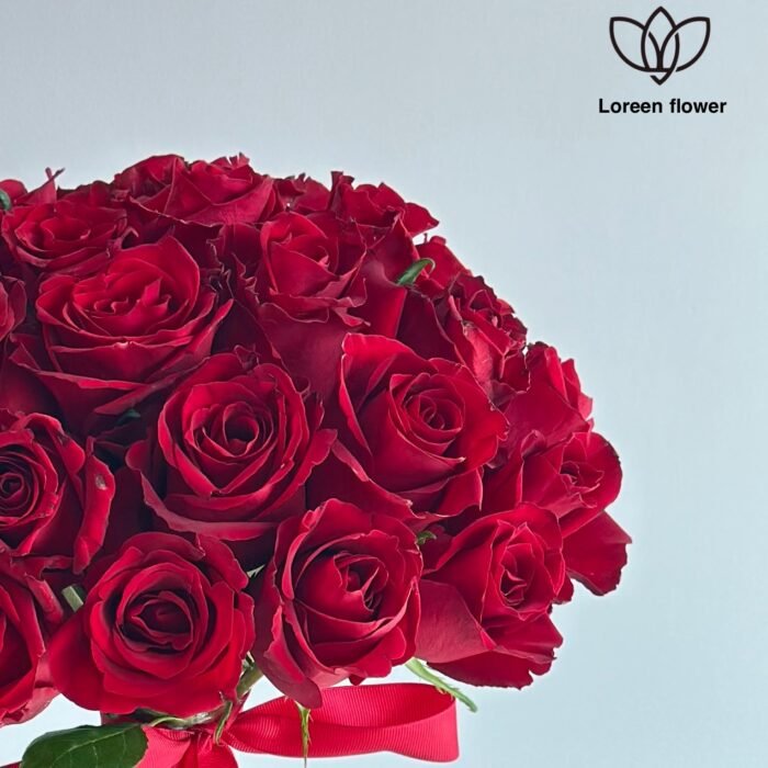 ⁦باقة ورد حمراء كلاسيك⁩ - الصورة ⁦3⁩