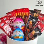 ⁦باقة الشوكولاتة والورد المتنوعة⁩ - الصورة ⁦3⁩